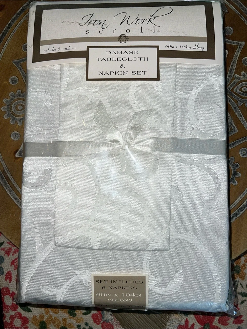 Vintage 60x104 oblong Iron Work Scroll Damask White Tablecloth & 6 Napkin Set.